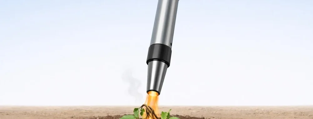 Illustration minimaliste: un désherbeur thermique, exemple de matériel désherbage sans herbicides, transforme le jardin effic